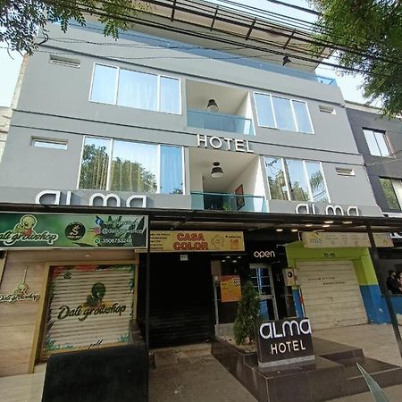 Hotel Aura Medellin Bagian luar foto