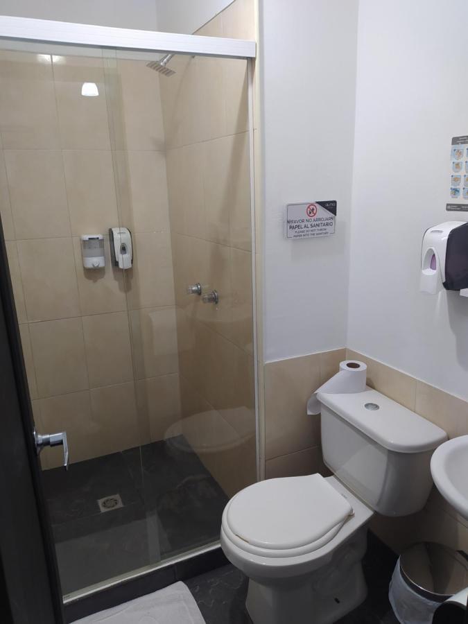 Hotel Aura Medellin Bagian luar foto