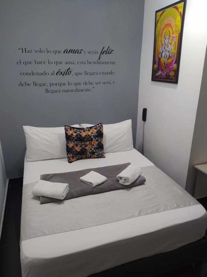 Hotel Aura Medellin Bagian luar foto