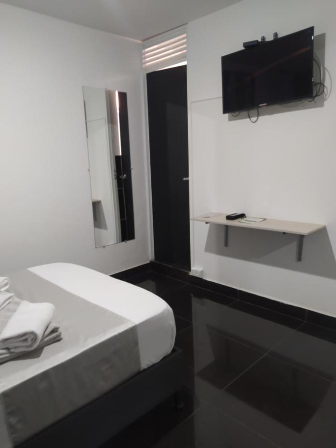 Hotel Aura Medellin Bagian luar foto