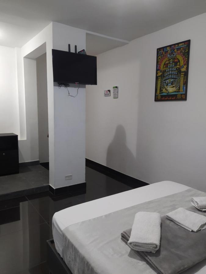 Hotel Aura Medellin Bagian luar foto