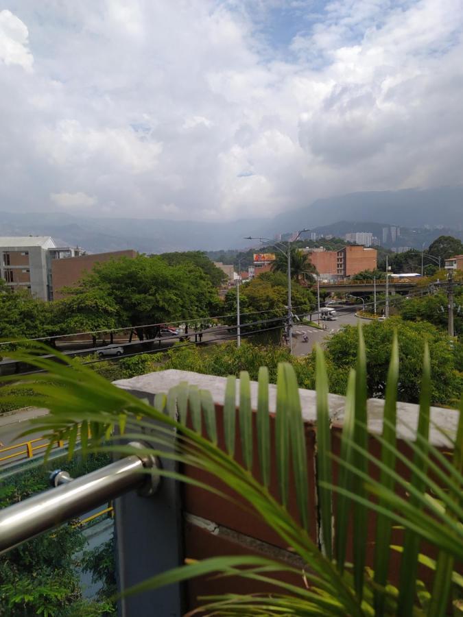 Hotel Aura Medellin Bagian luar foto